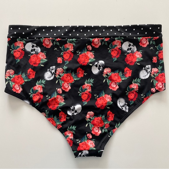 NEW Hot Topic Midnight Hours Skull Rose Black Swim Bottom Plus Size 3X Polka Dot - Picture 2 of 5